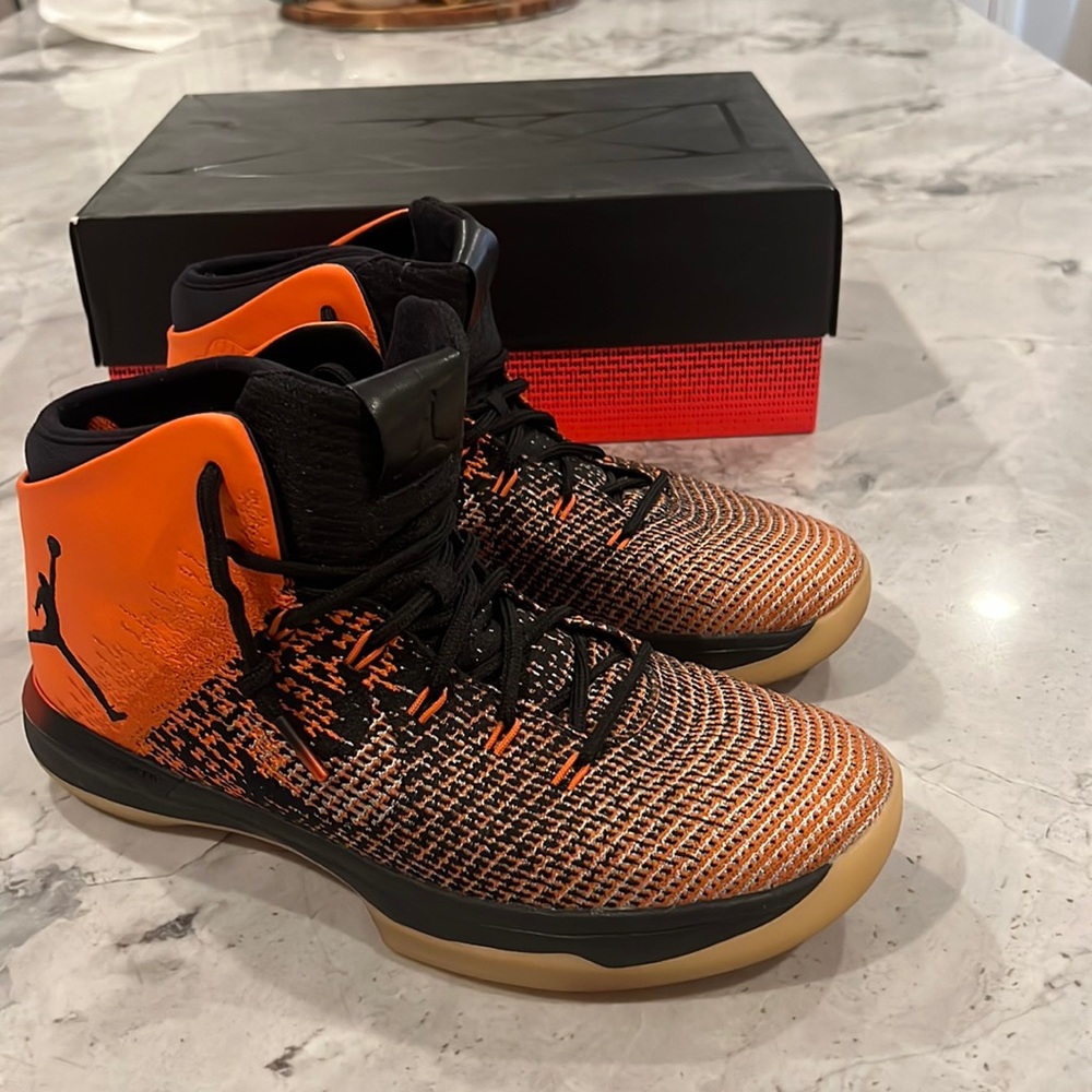 Jordan 31 Shattered Backboard, Size 10